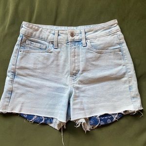 Old Navy paisley pocket high rise shorts